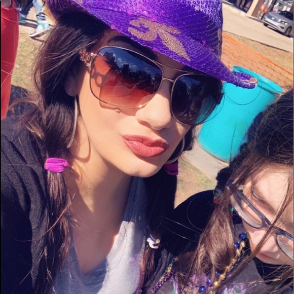 Hi my name is Crystal - Picture 5 of 8